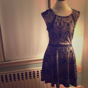 Classy lace detail dress